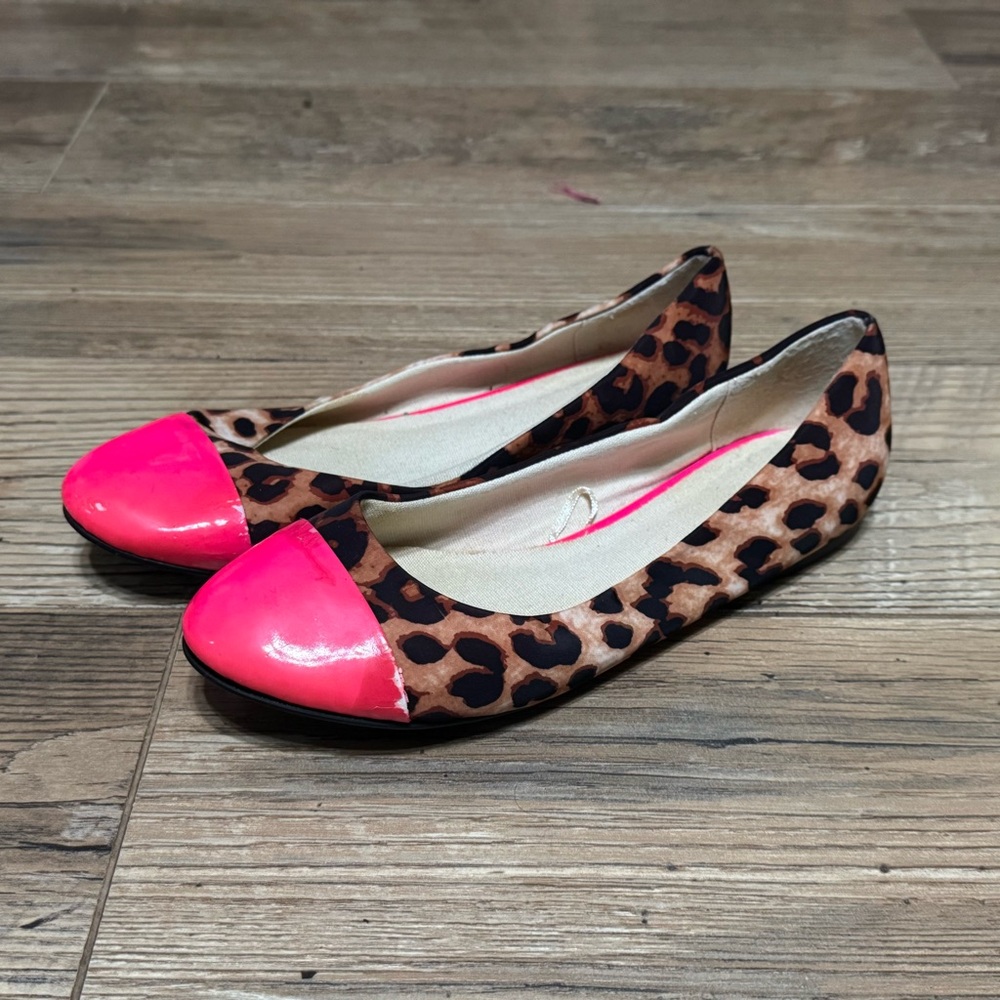Leopard Print Flats with Pink Accents - Discounted Shipping